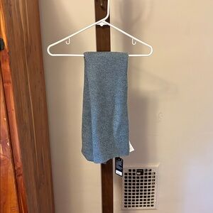 NWT allbirds  ‘The Scarf’ Blue Grey Marl